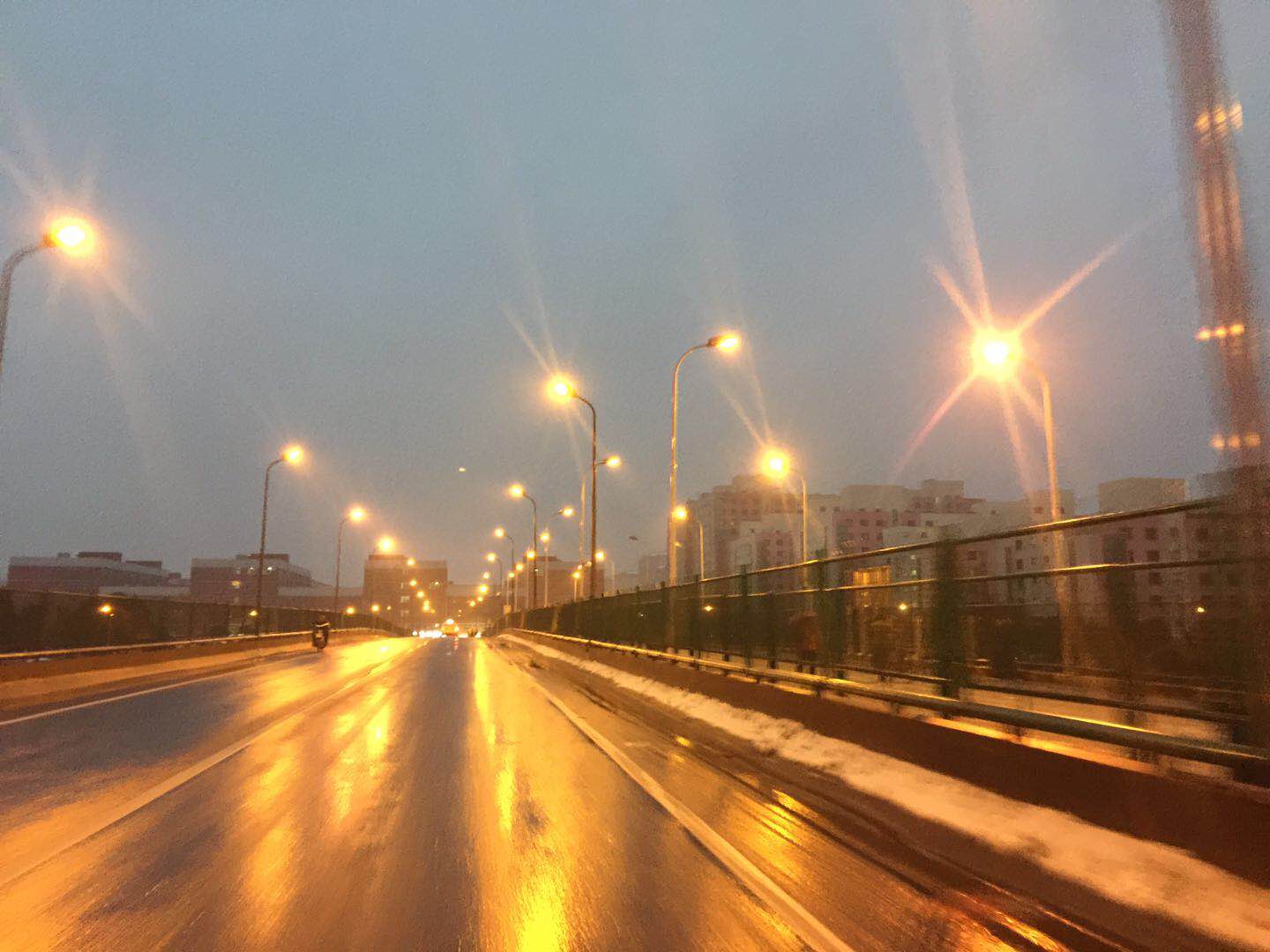 加工區(qū)大橋無(wú)冰雪.jpg 加工區(qū)大橋無(wú)冰雪.jpg